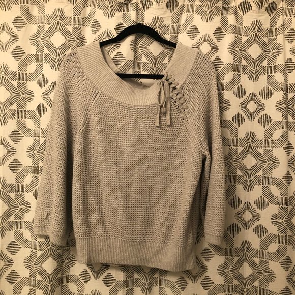 Express off-the shoulder sweater - Picture 3 of 6